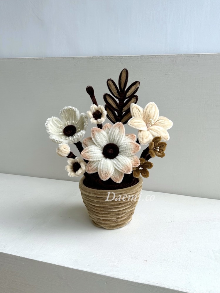 Custom Pot #02